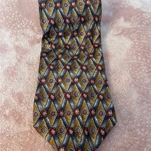 Alexander Julian Diamond Pattern Tie in Gold and Red